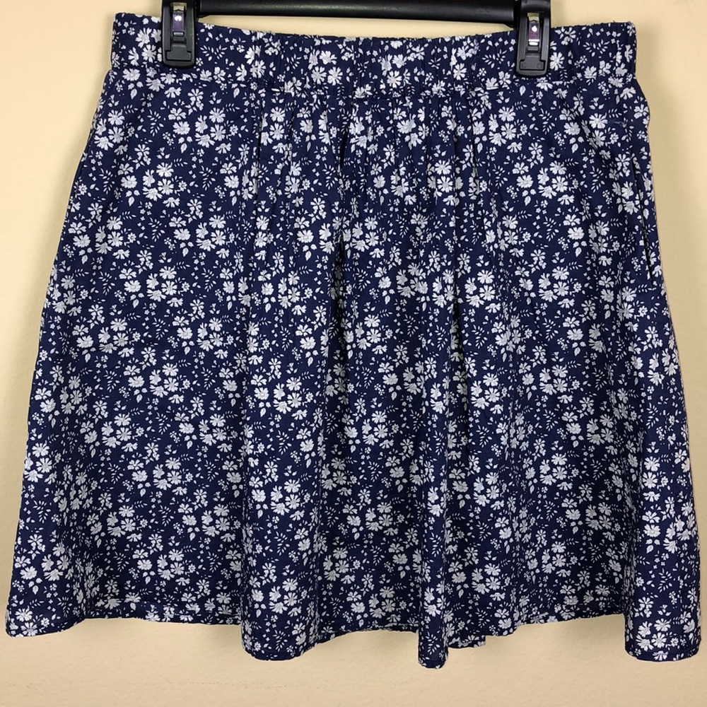 J. Crew Navy and White Floral A-Line Skirt - Size Medium